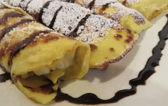 How to Make Infused Hungarian Crepes